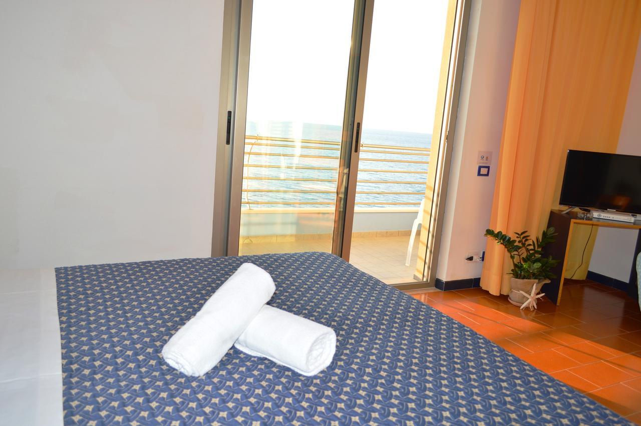 Capo Nettuno Hotel Capo dʼOrlando Exteriér fotografie