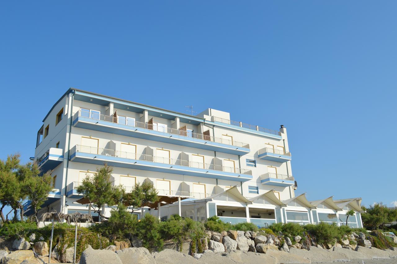Capo Nettuno Hotel Capo dʼOrlando Exteriér fotografie